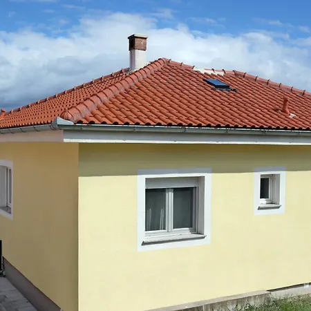 Sarah Apartmán